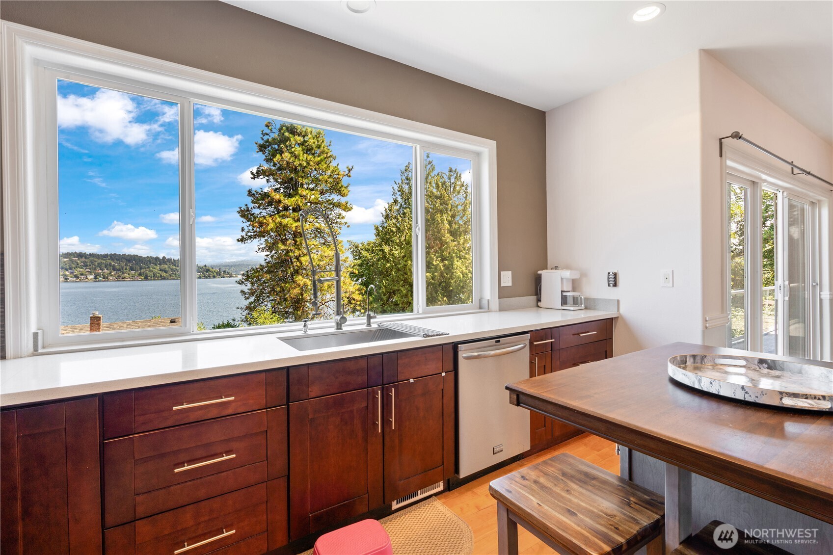 9844 Arrowsmith Avenue Property Photo 10