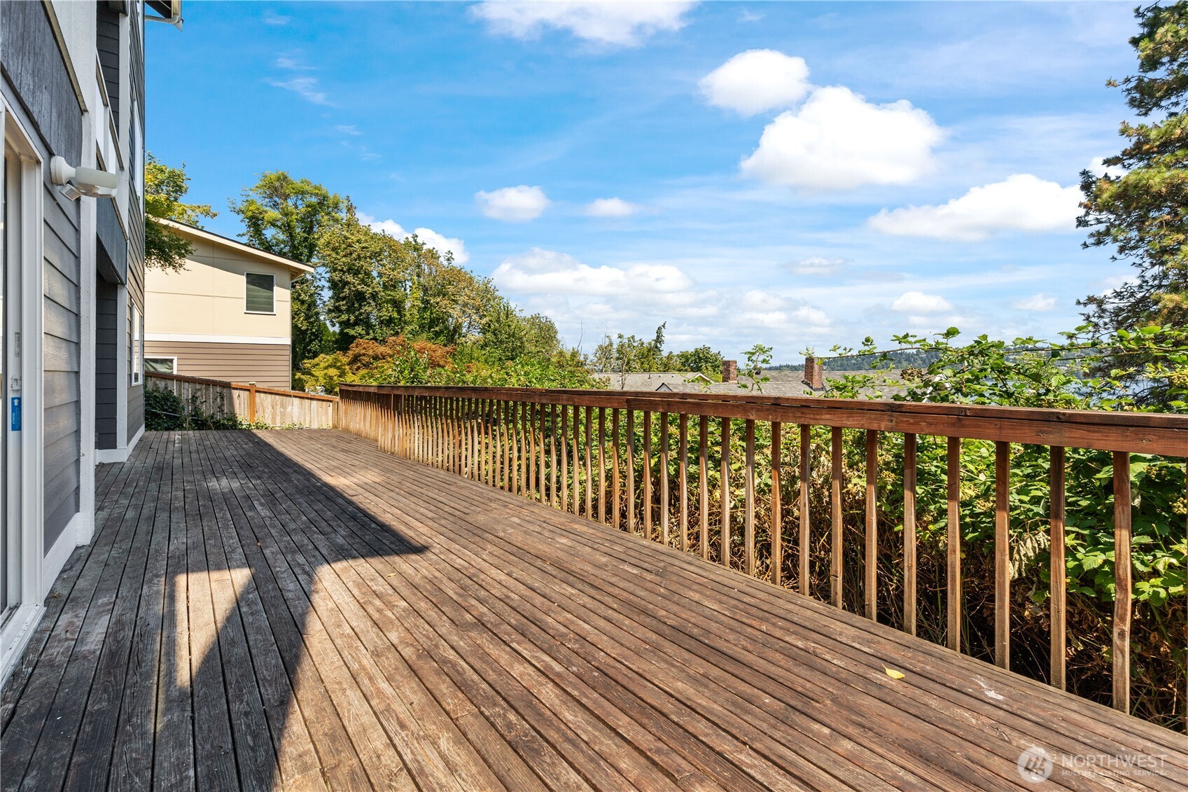 9844 Arrowsmith Avenue Property Photo 31