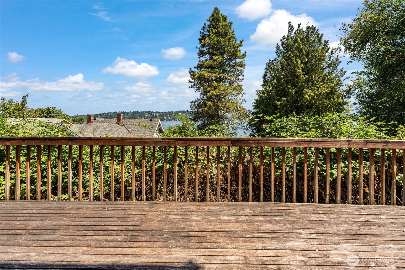 9844 Arrowsmith Avenue Property Photo 32