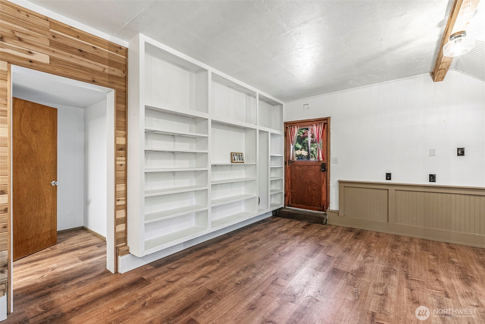 1701 Tower Road Property Photo 6
