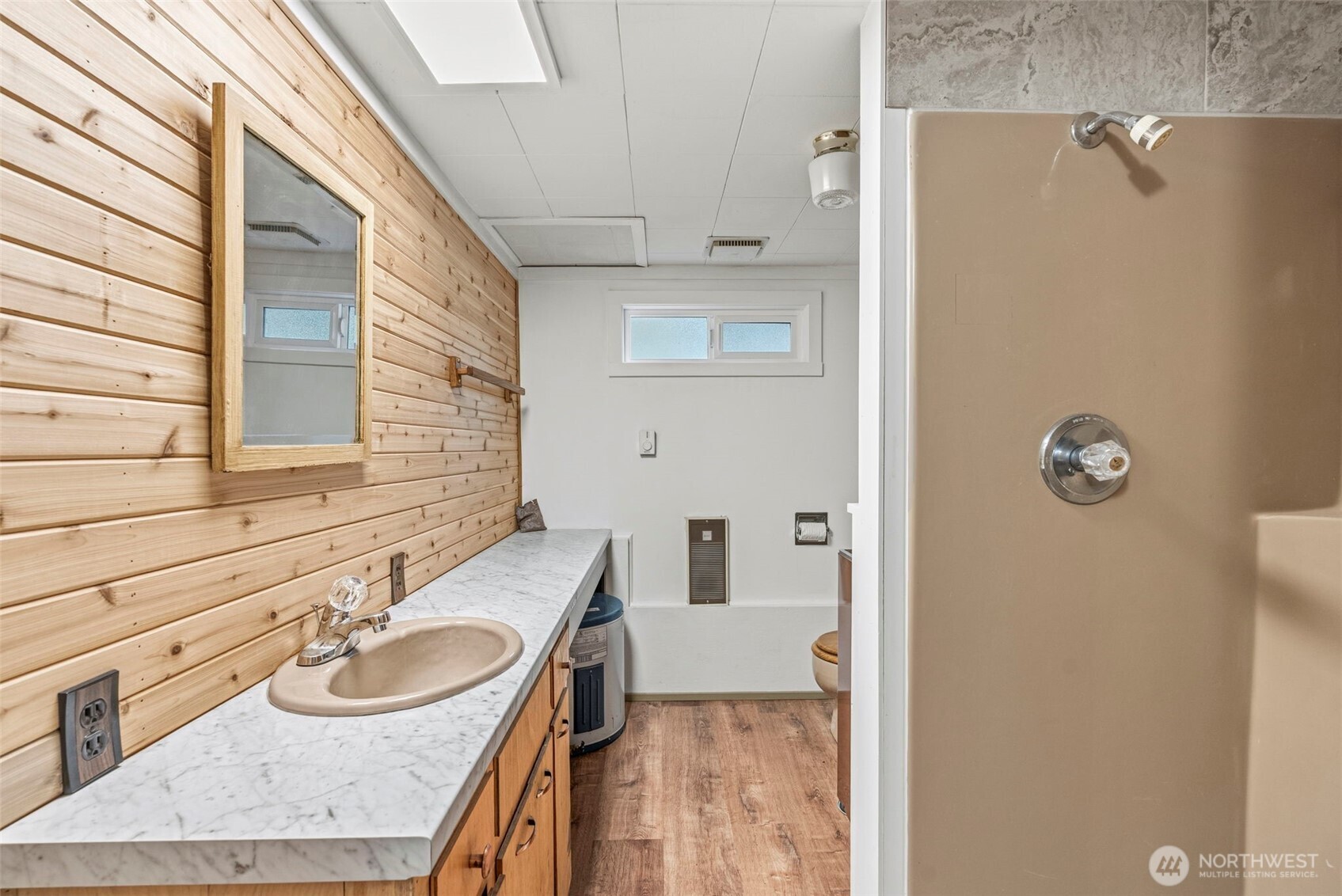 1701 Tower Road Property Photo 8