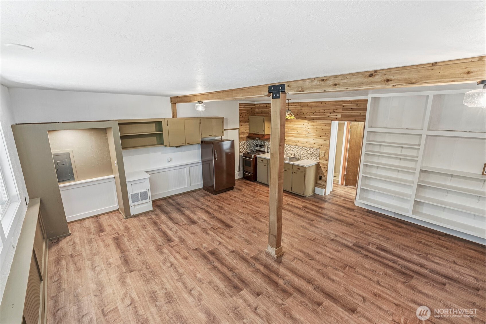 1701 Tower Road Property Photo 11