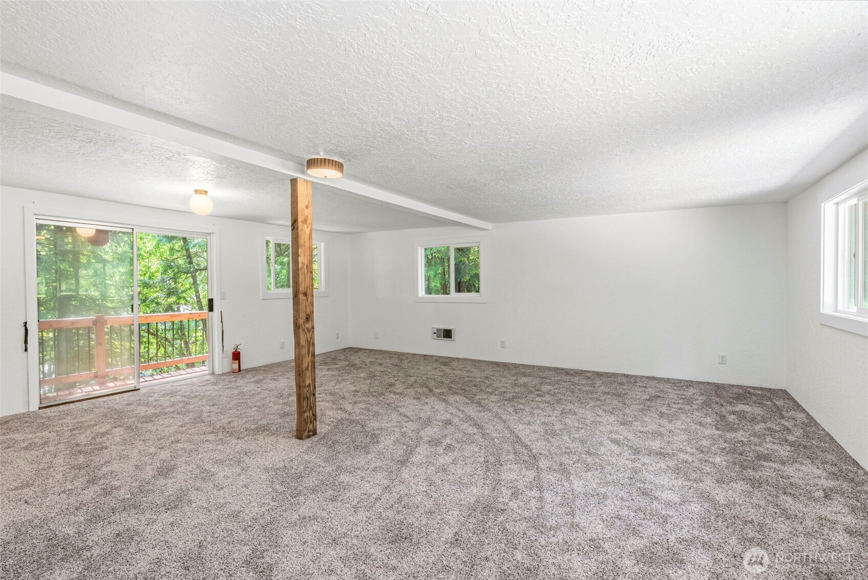 1701 Tower Road Property Photo 12