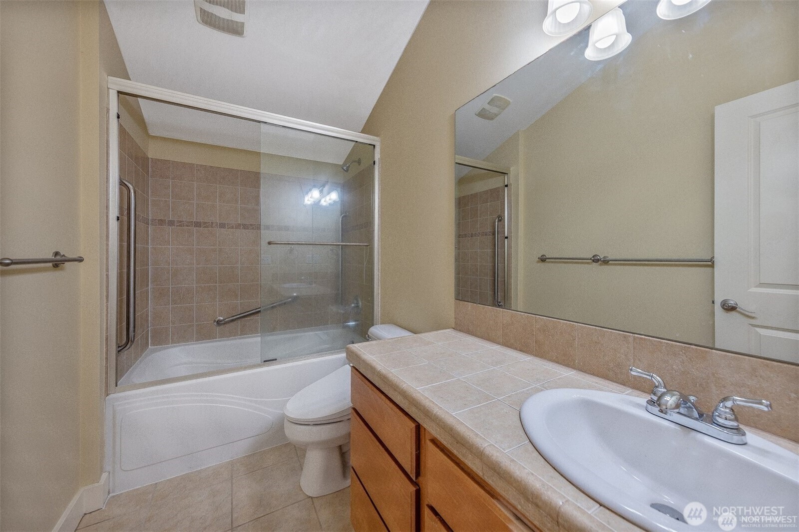 5033 12th Avenue B Property Photo 10