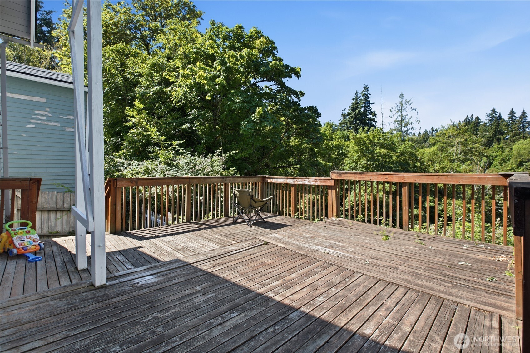 1242 Ridgeway Place Property Photo 24