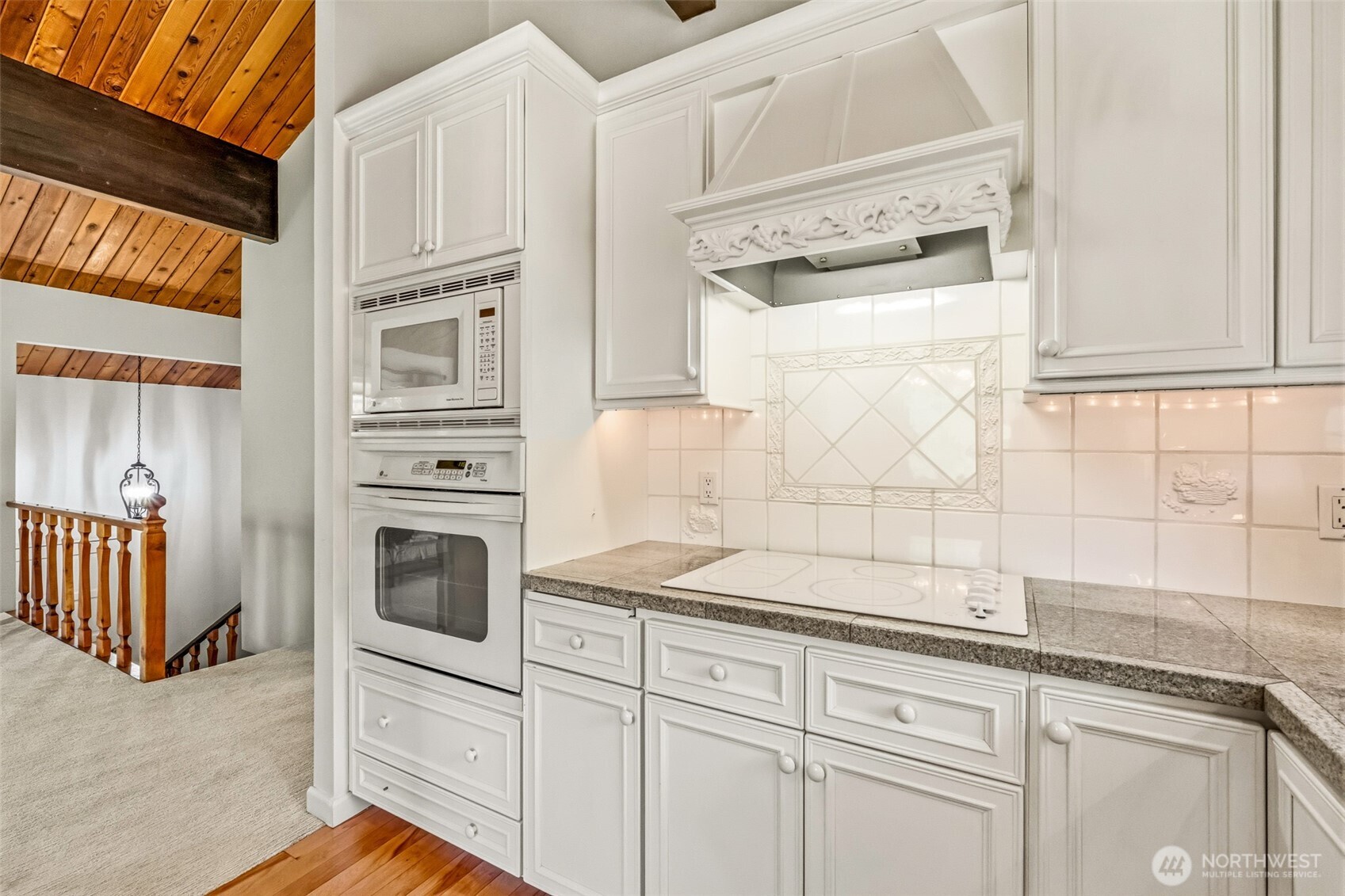 9724 Dye Road Property Photo 12