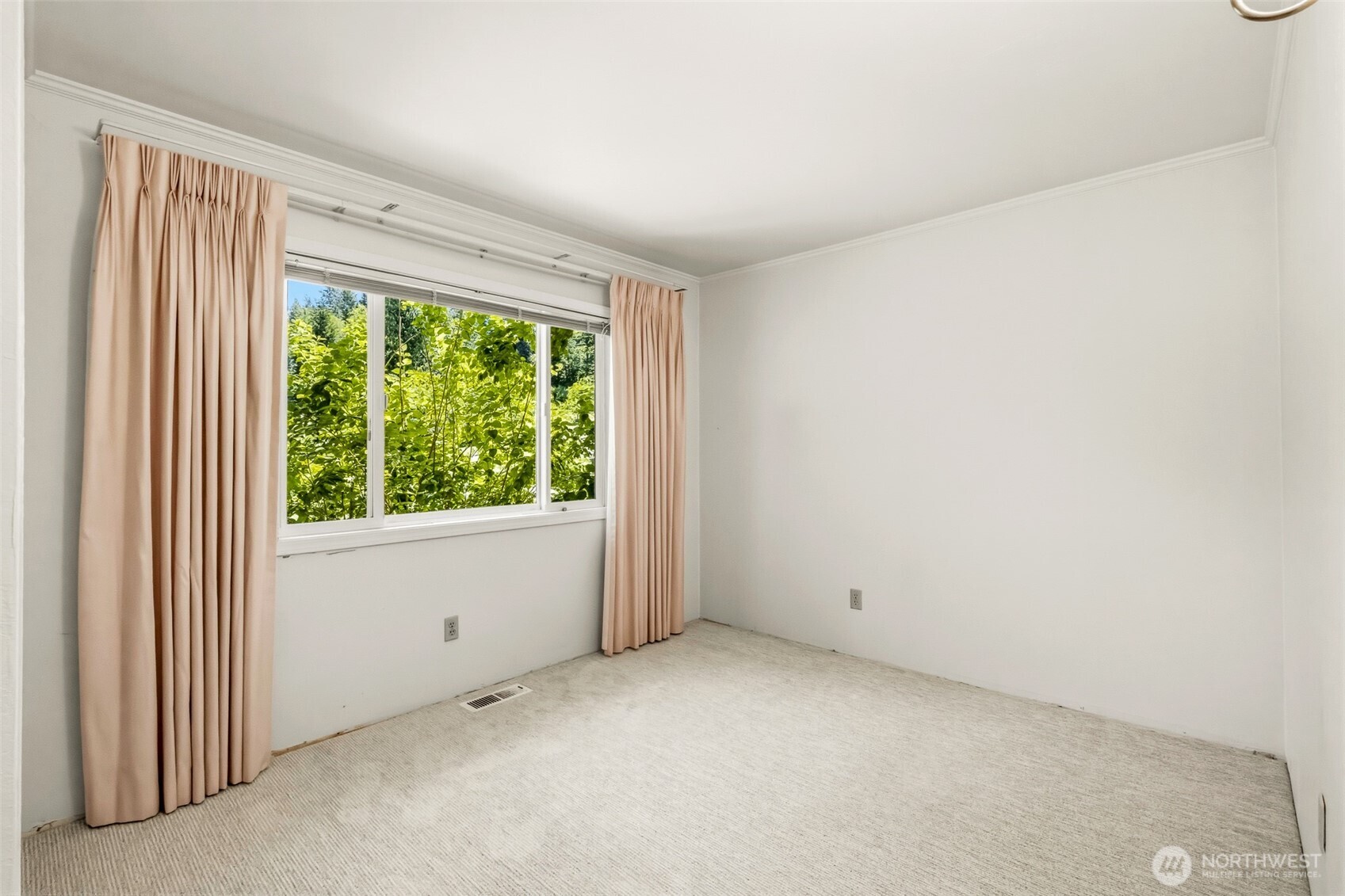 9724 Dye Road Property Photo 17