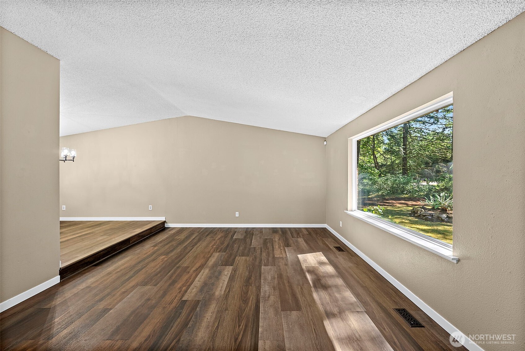 11315 83rd Avenue Property Photo 6