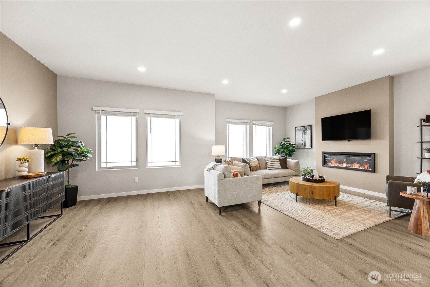 1113 138th Place Property Photo 2
