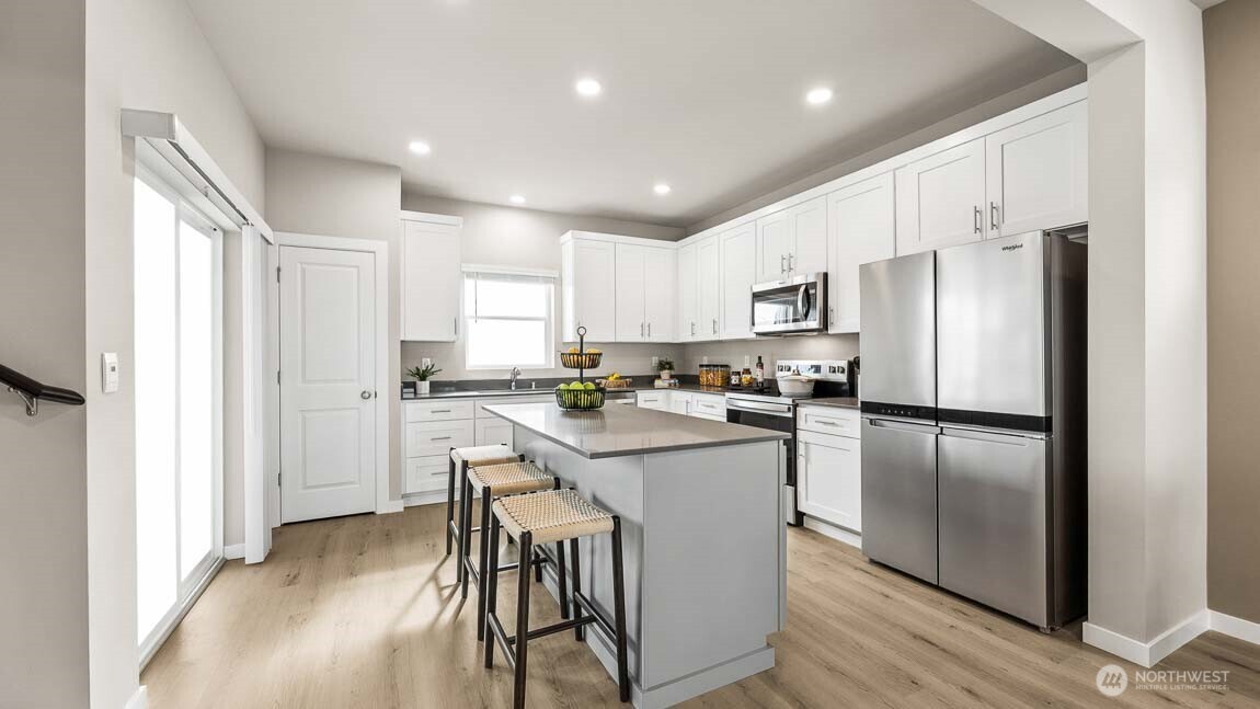 13905 11th Place Property Photo 3