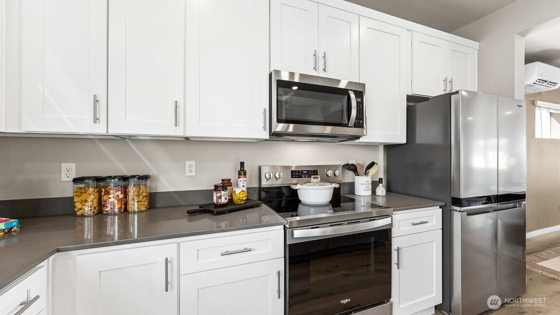 13905 11th Place Property Photo 5