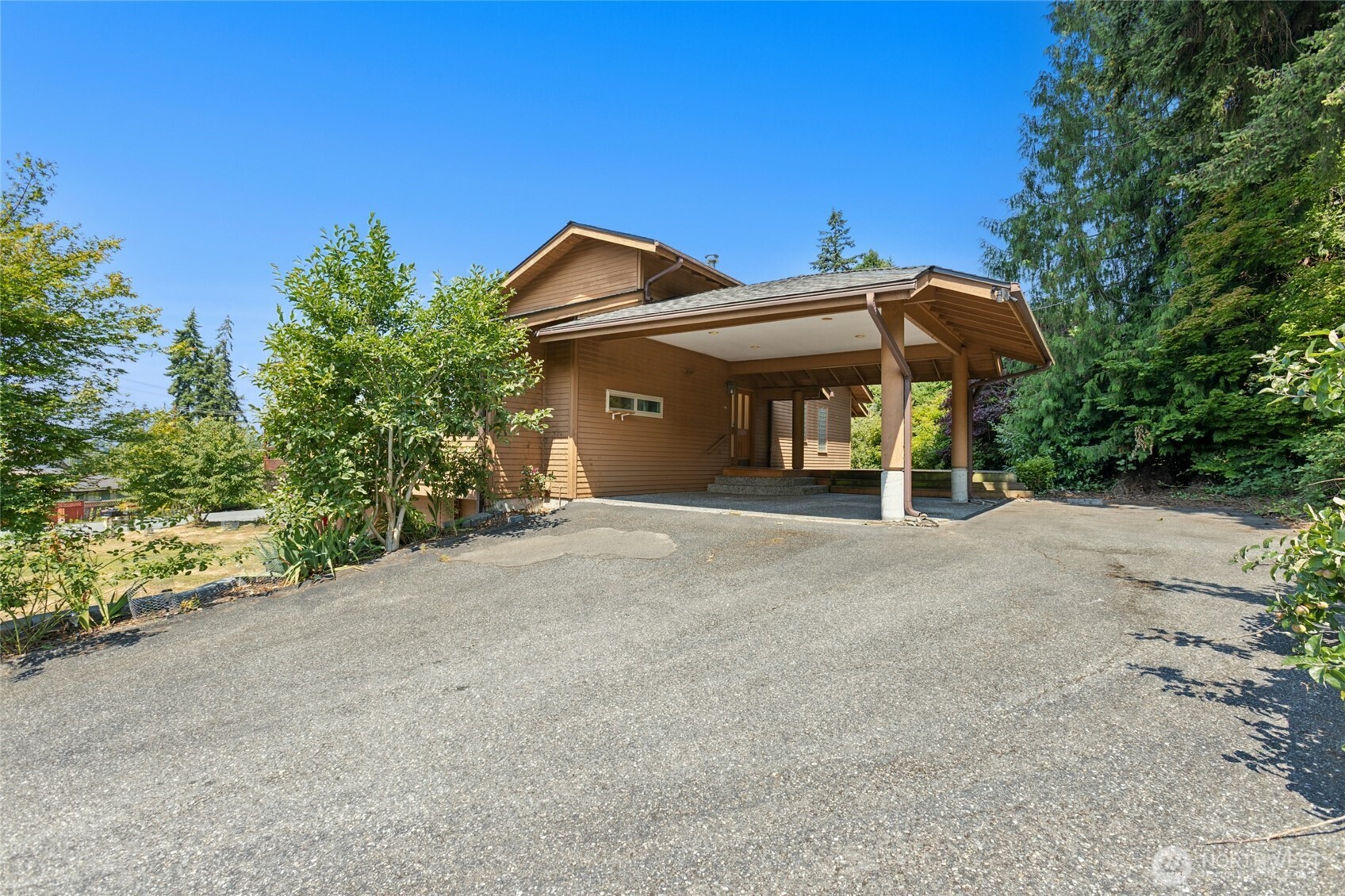 4917 Ocean Avenue Property Photo 7