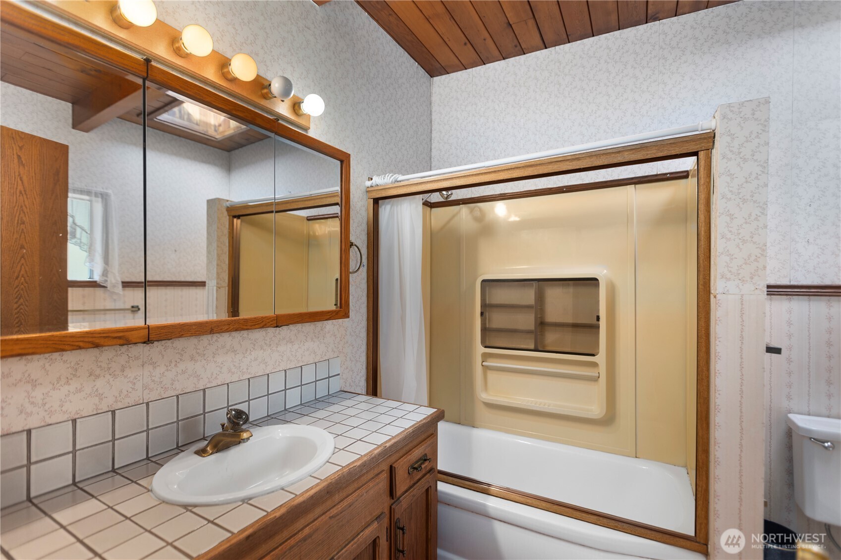 141 Utsalady Road Property Photo 16