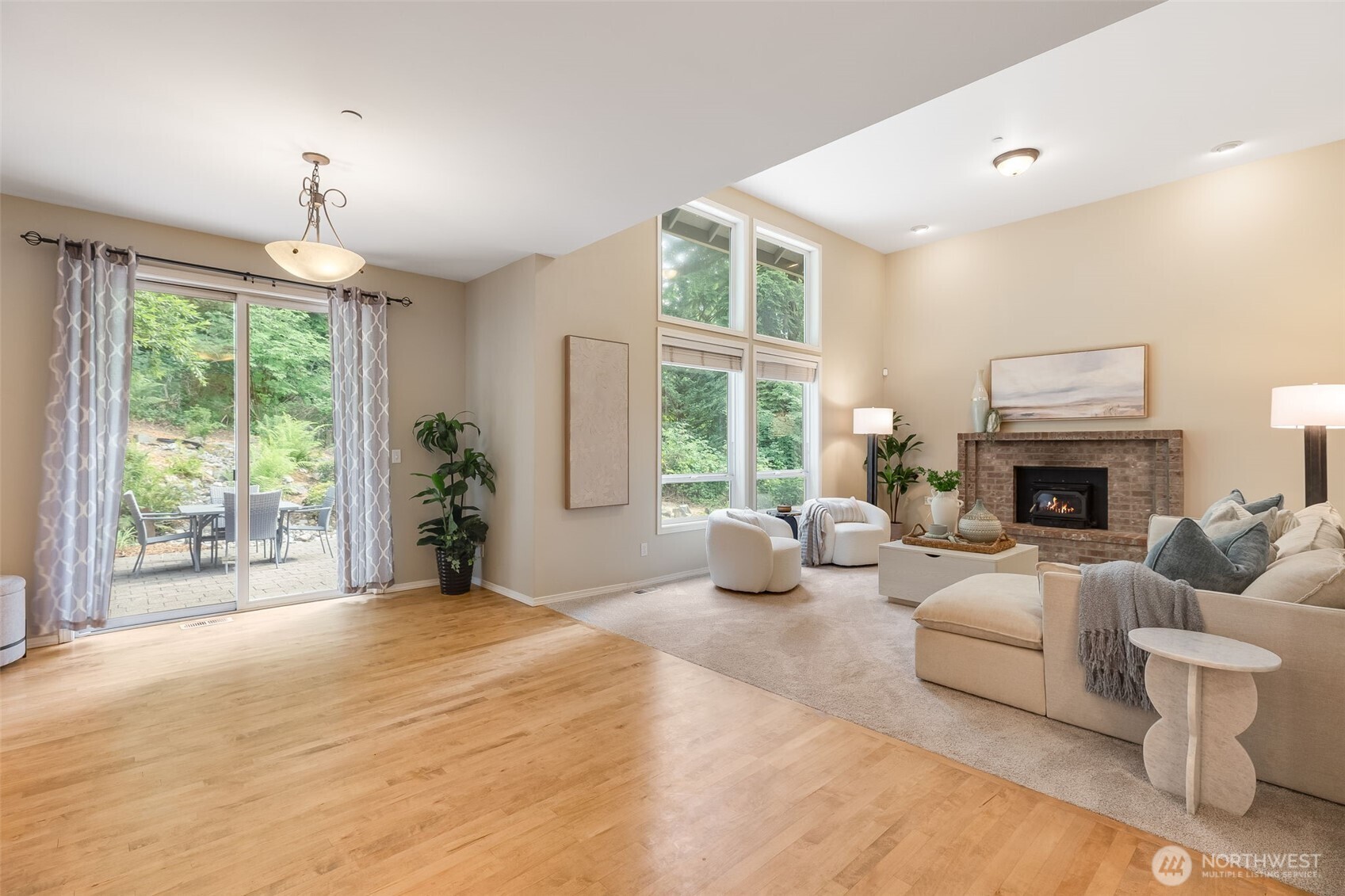 10930 Kelly Road Property Photo 11