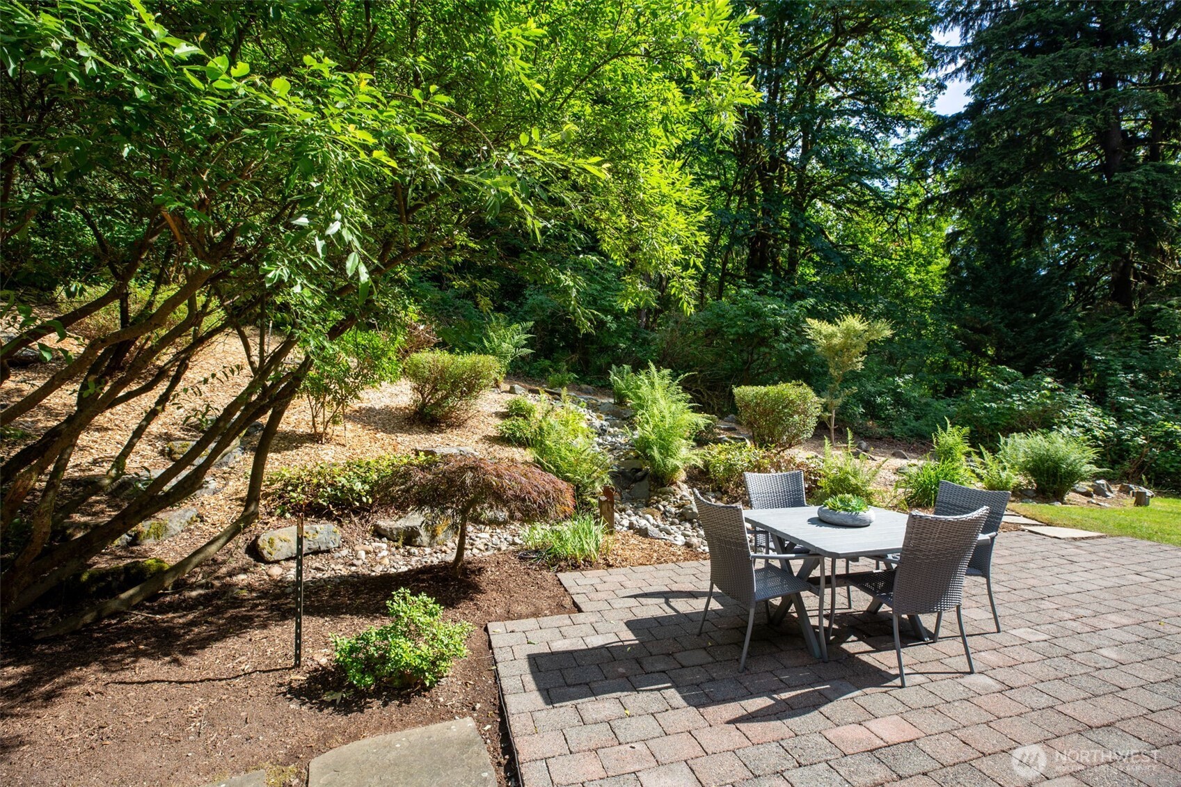 10930 Kelly Road Property Photo 36