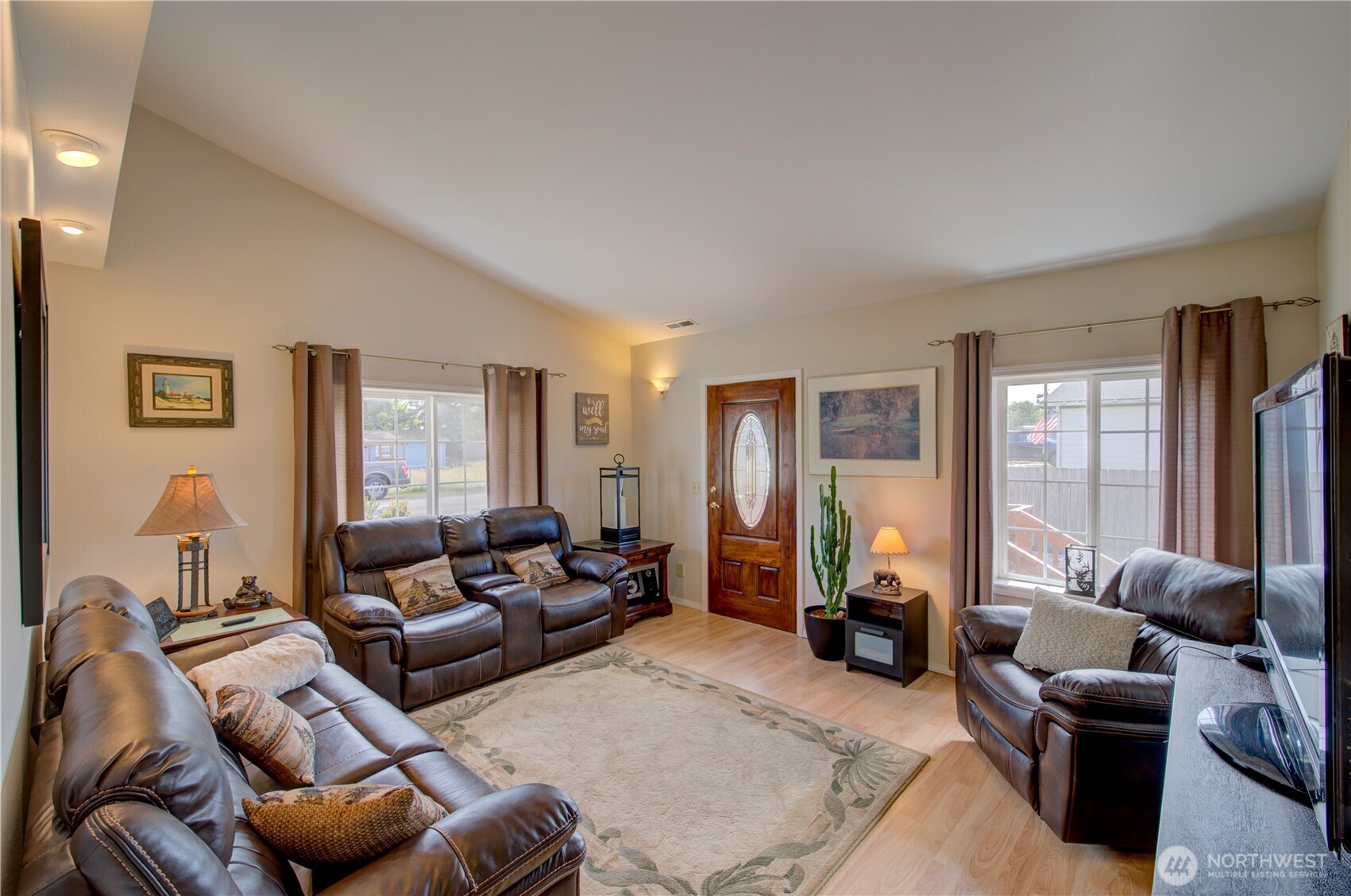 1709 263rd Place Property Photo 5