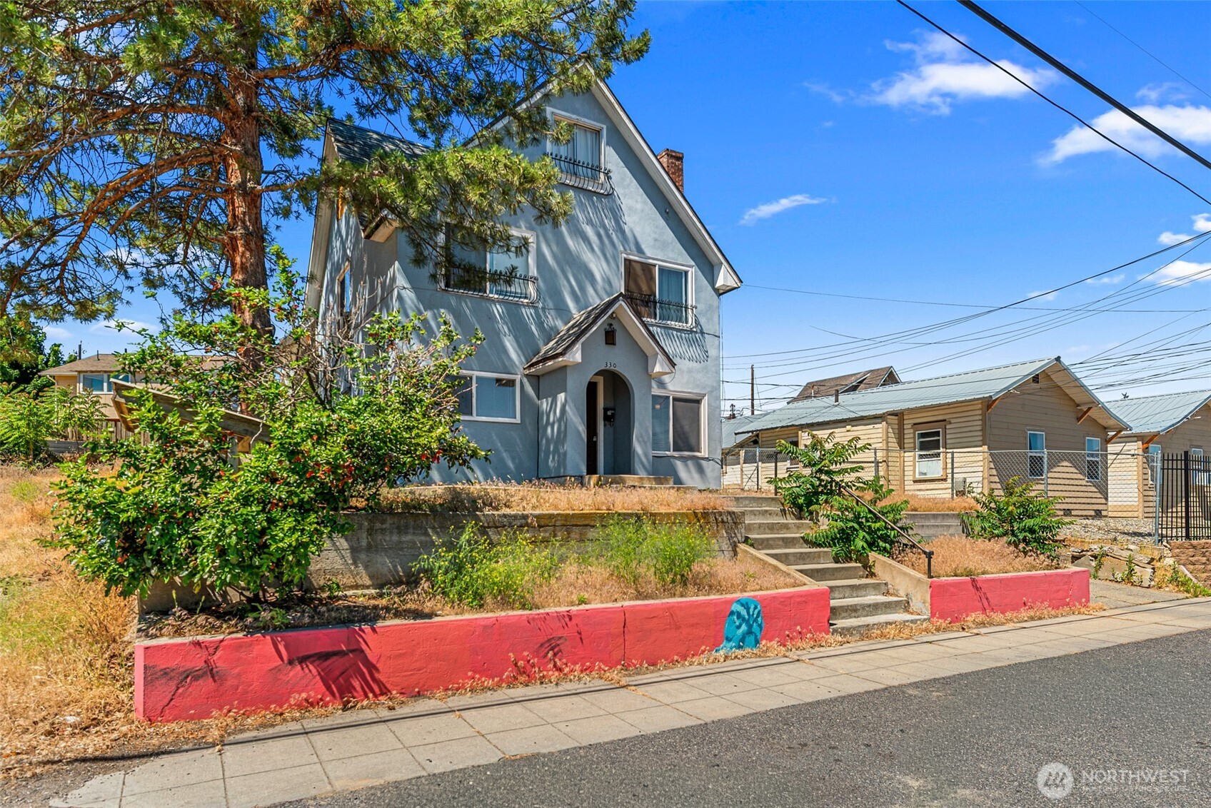 330 Roosevelt Avenue Property Photo 3