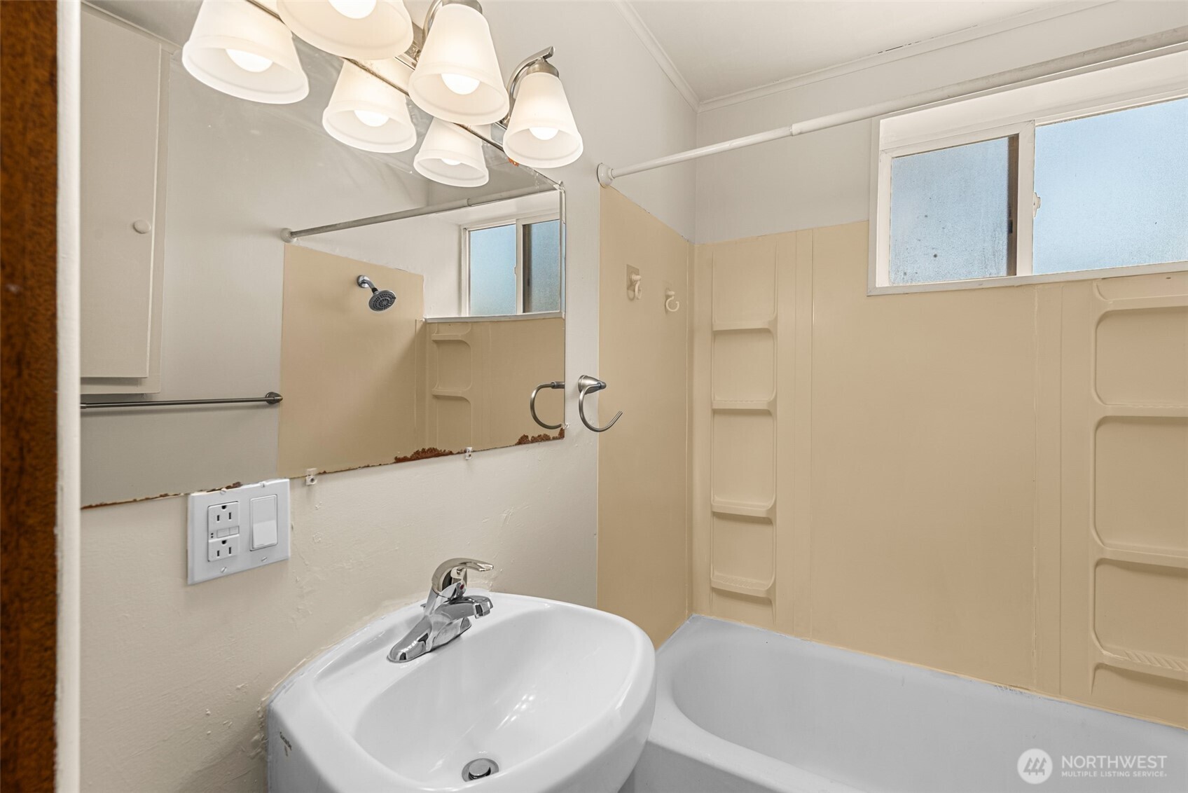 330 Roosevelt Avenue Property Photo 24