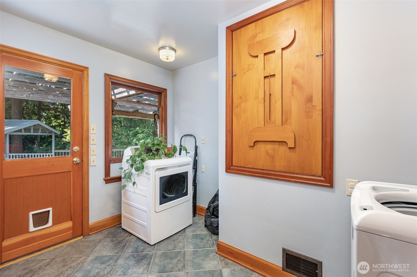 726 N 137th Street Property Photo 13