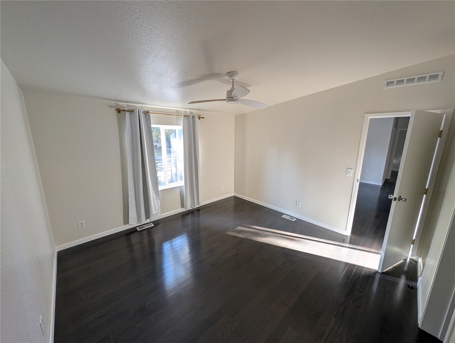 2168 Norman Drive Property Photo 6