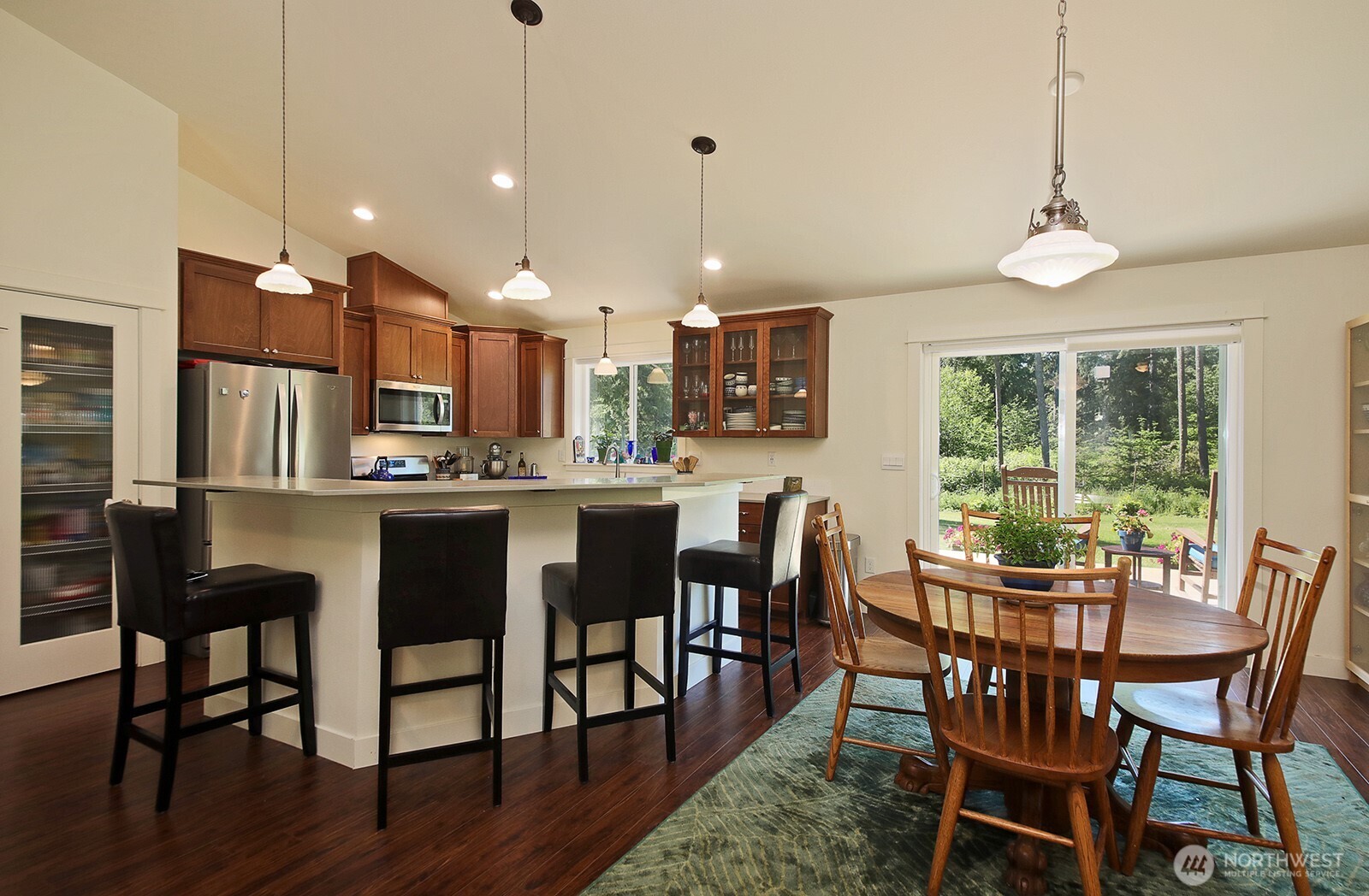 6545 Cultus Bay Road Property Photo 12