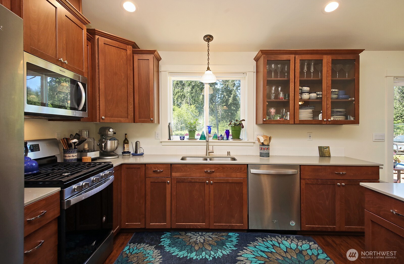 6545 Cultus Bay Road Property Photo 14