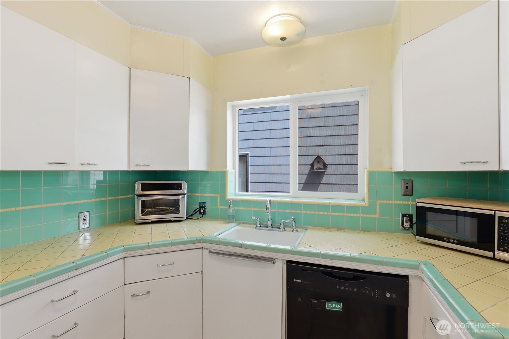 305 S 35th Street Property Photo 9