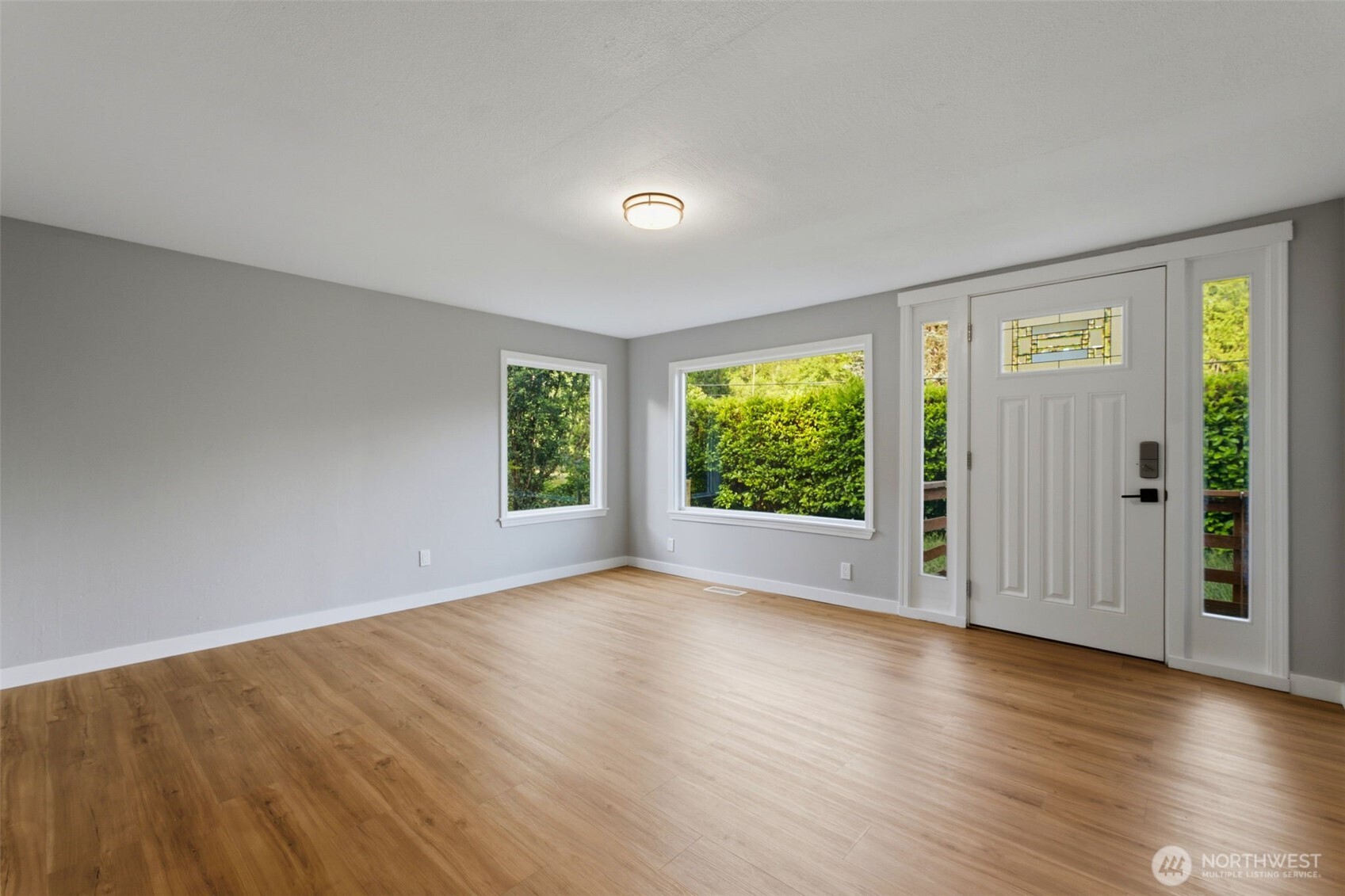 1910 Corbet Drive Property Photo 2