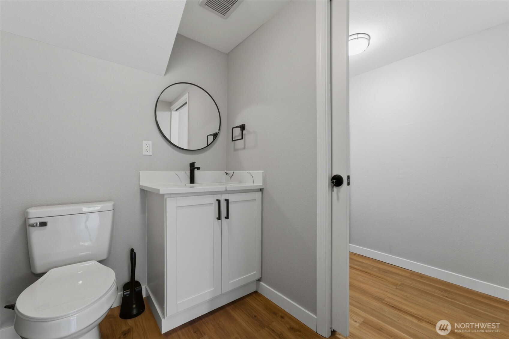 1910 Corbet Drive Property Photo 5