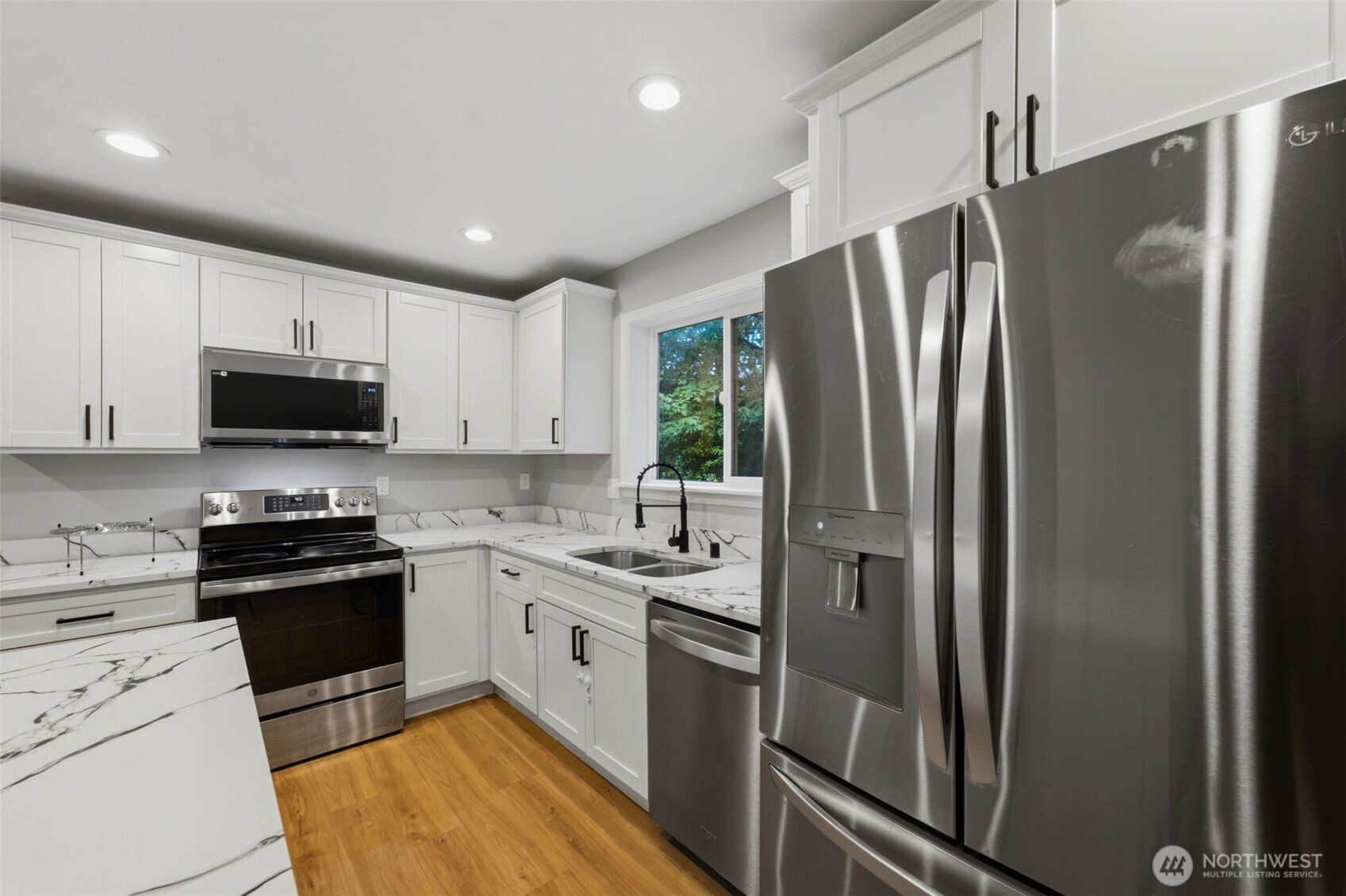 1910 Corbet Drive Property Photo 13