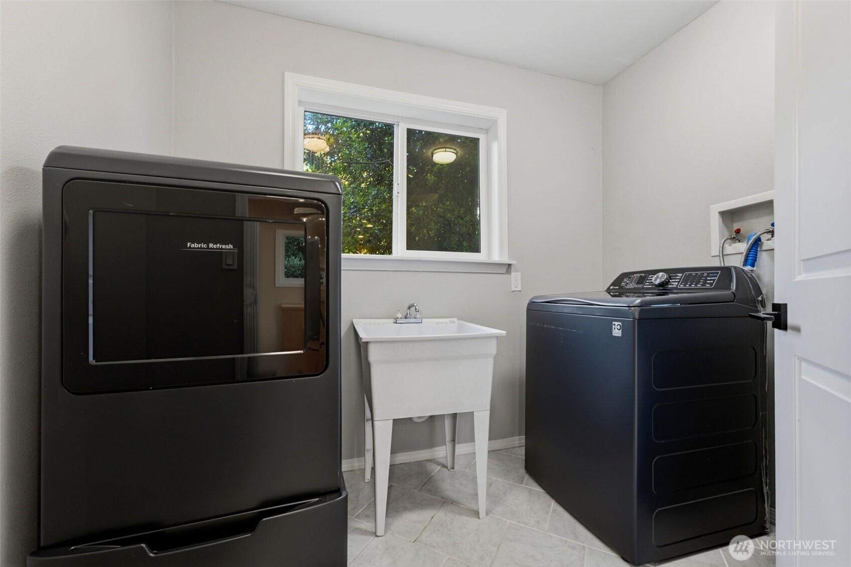 1910 Corbet Drive Property Photo 24