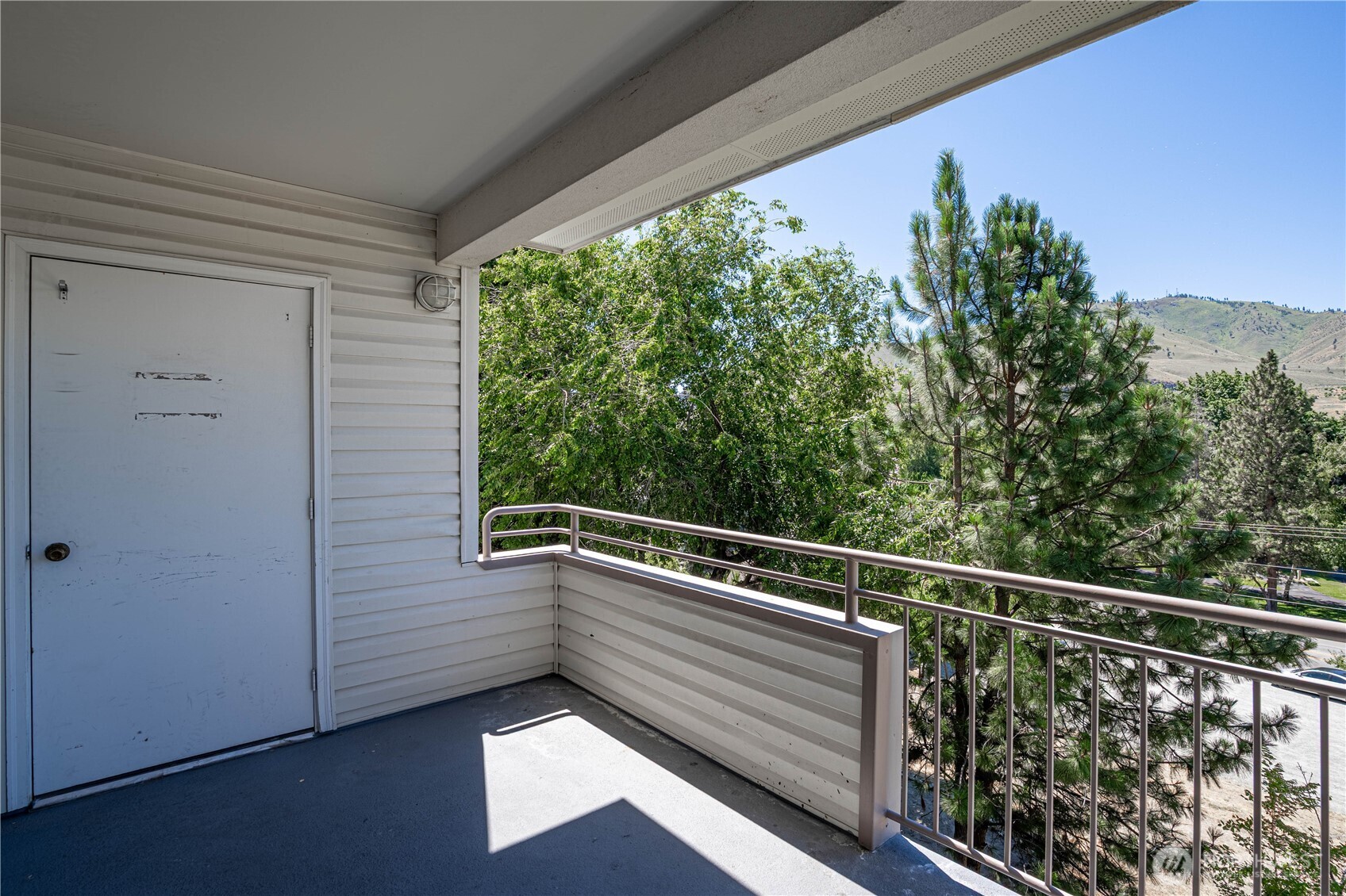 808 W Manson Highway B202 Property Photo 20