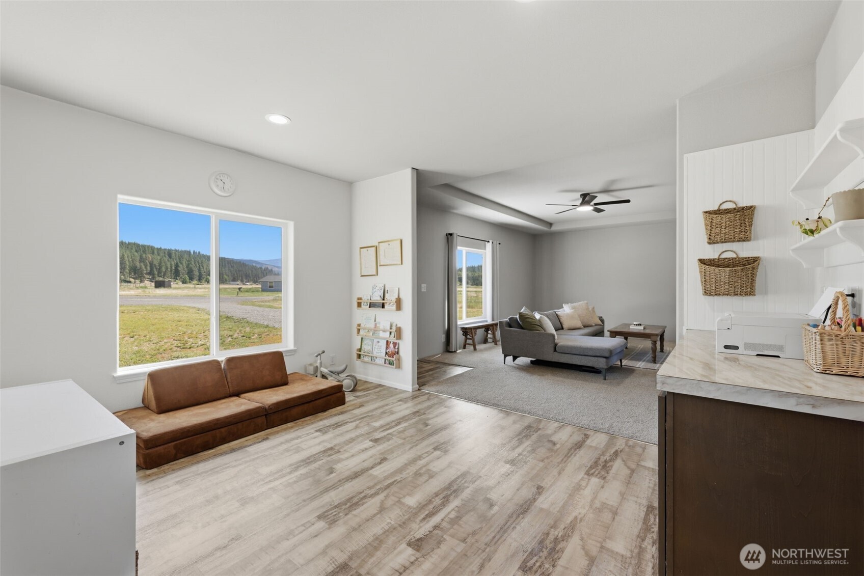 524 Sunny Meadows Drive Property Photo 4