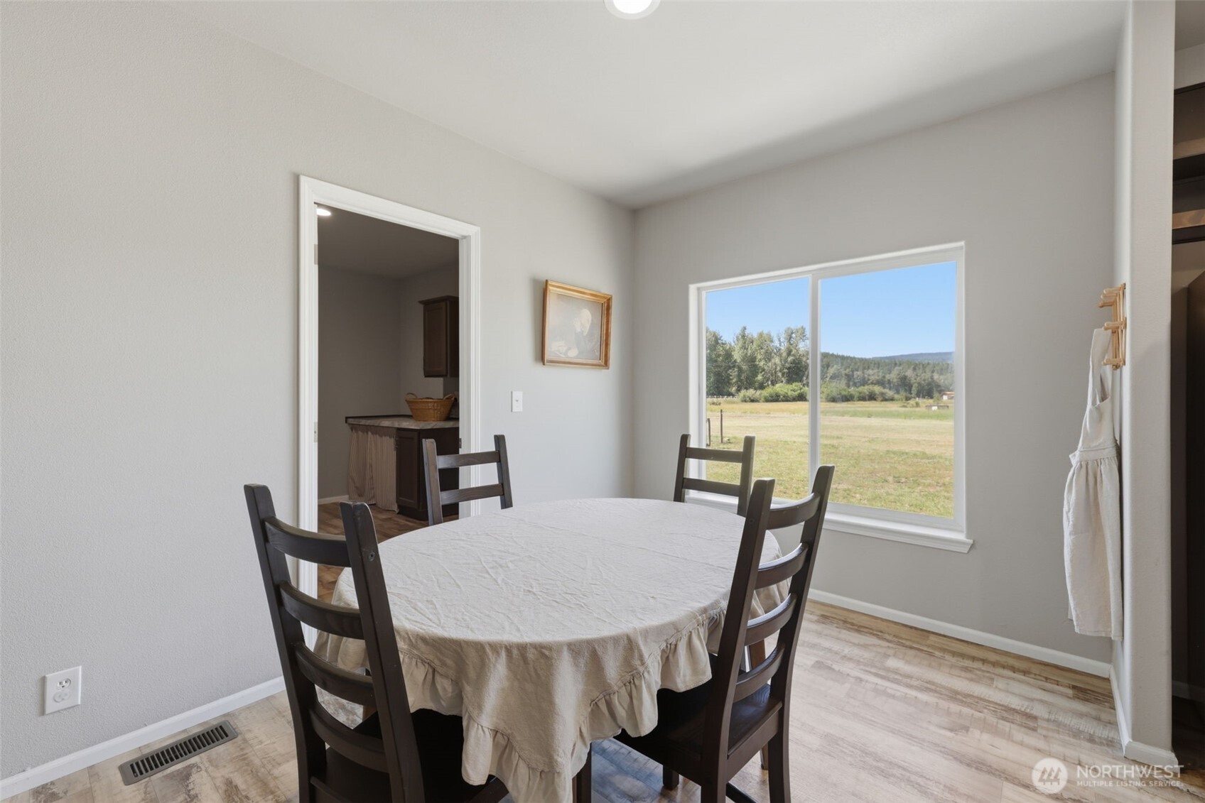 524 Sunny Meadows Drive Property Photo 8