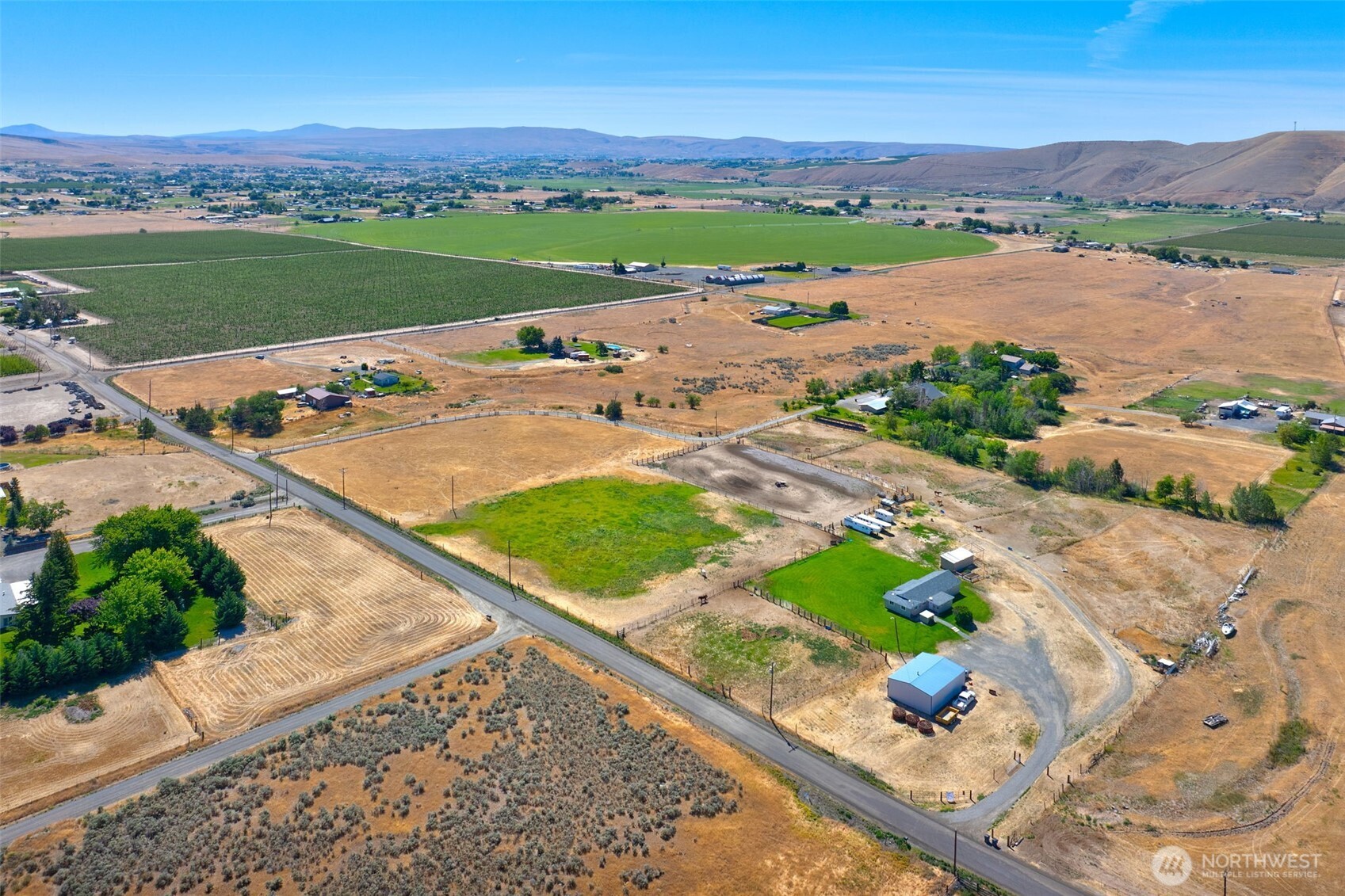 1240 W Huntzinger Road Property Photo 8