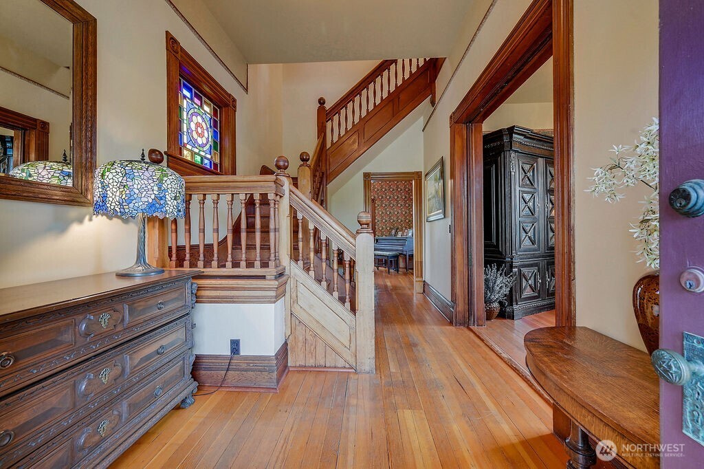 410 Lincoln Street Property Photo 4