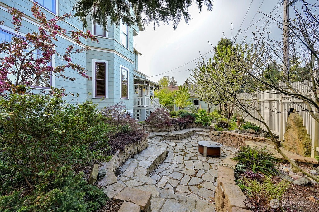 410 Lincoln Street Property Photo 24