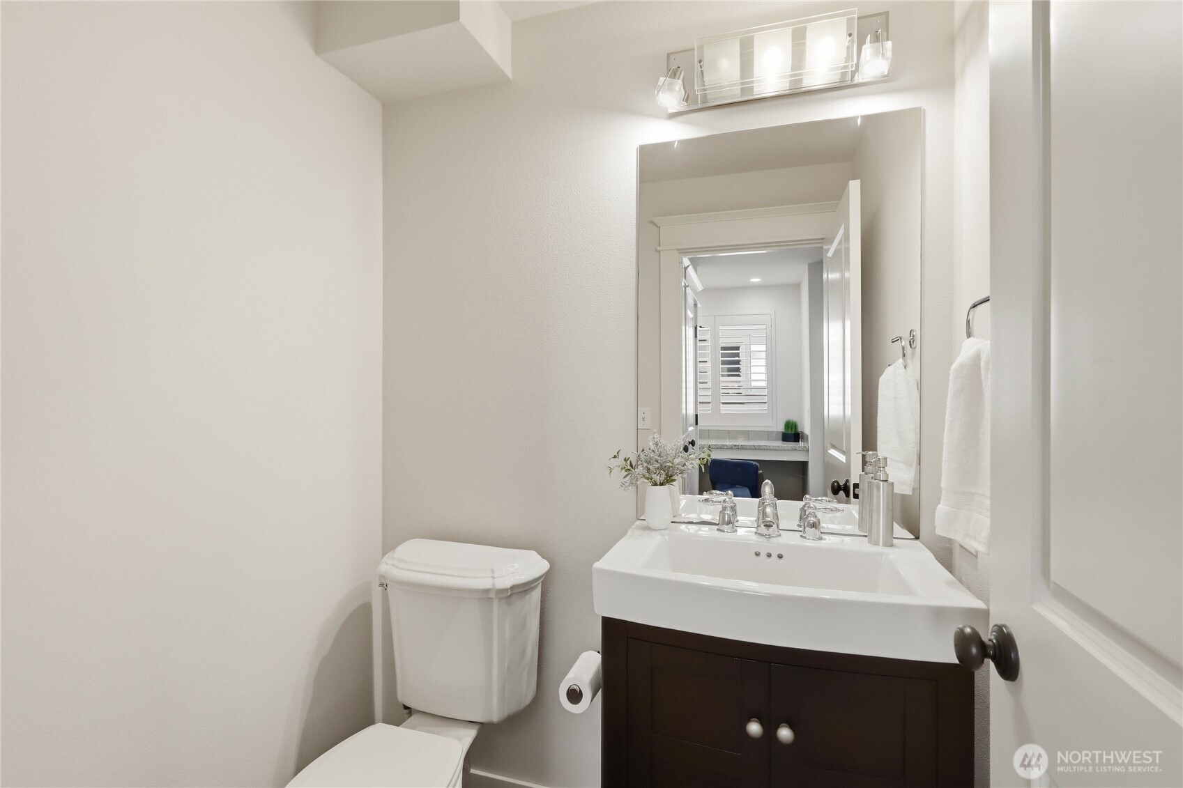 3128 Franklin Avenue B Property Photo 10