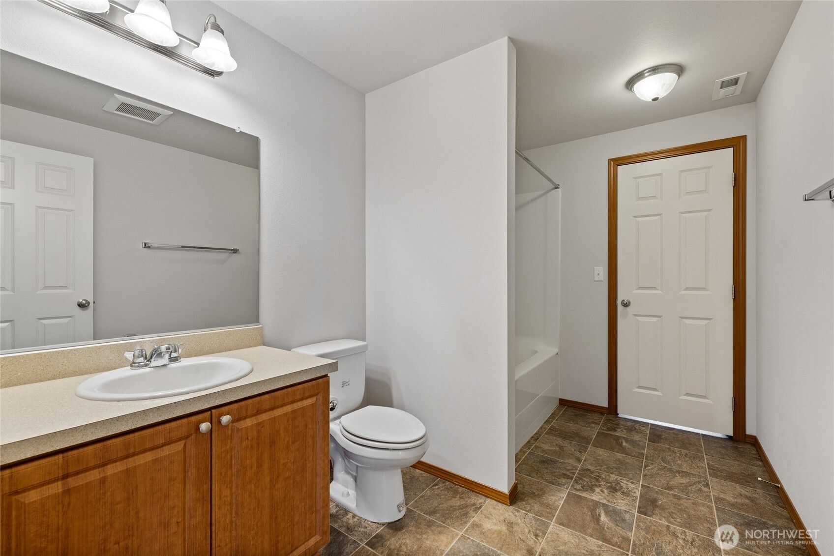 15914 85th Avenue Property Photo 11