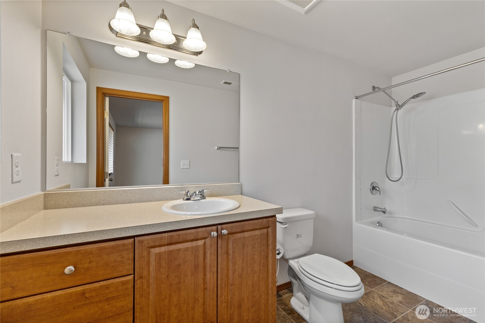 15914 85th Avenue Property Photo 16