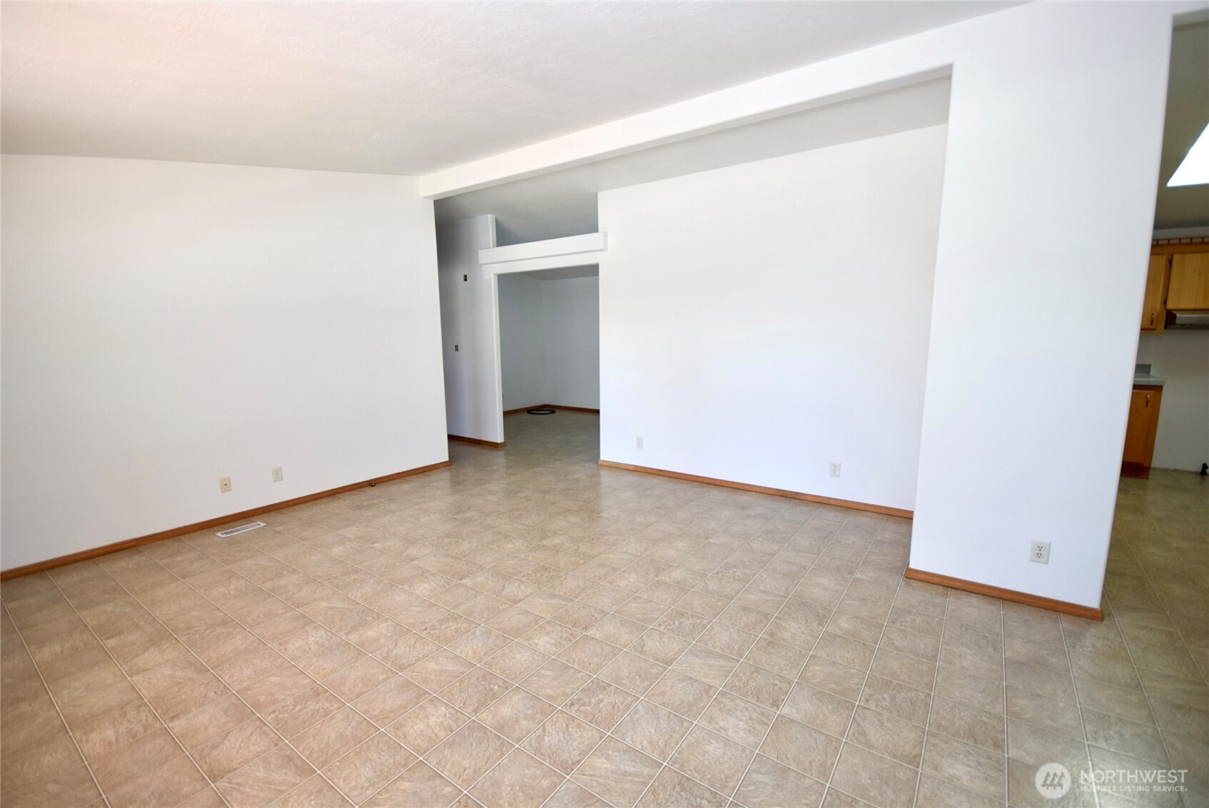 612 N Seventh Avenue Property Photo 7