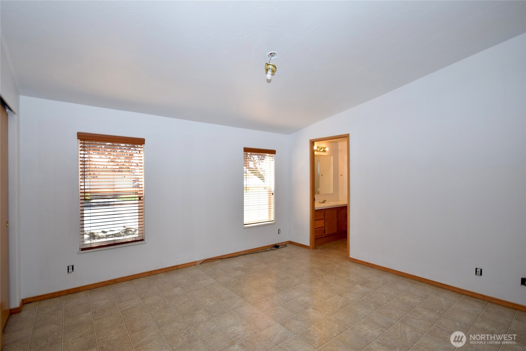 612 N Seventh Avenue Property Photo 17