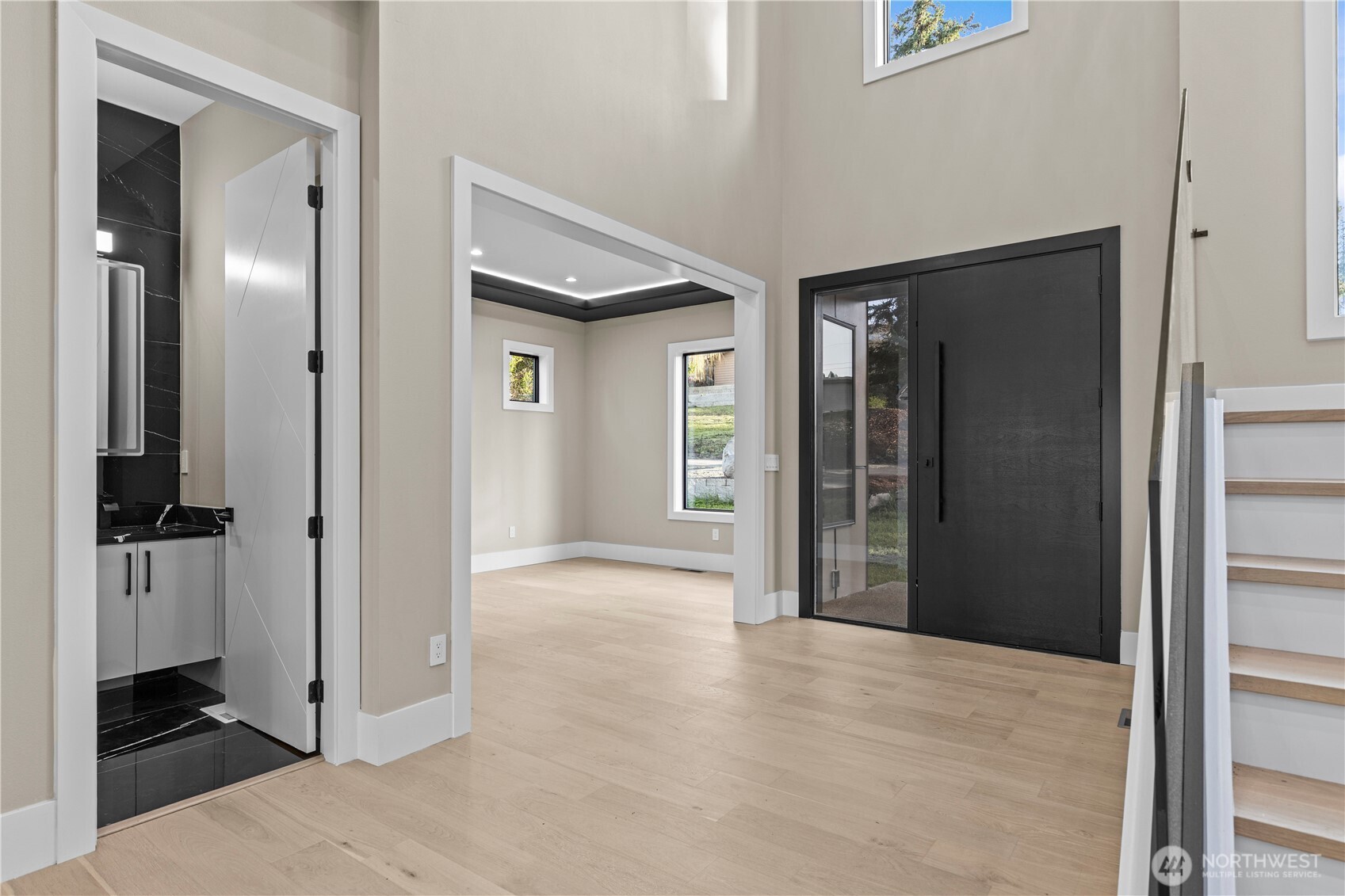 20921 1st Place Property Photo 6