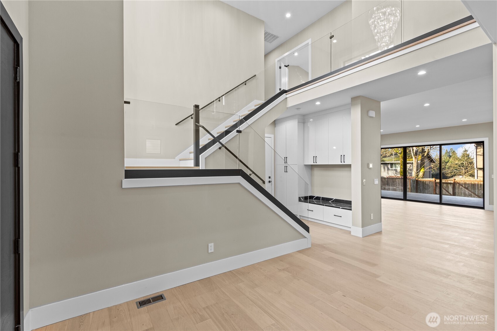 20921 1st Place Property Photo 7