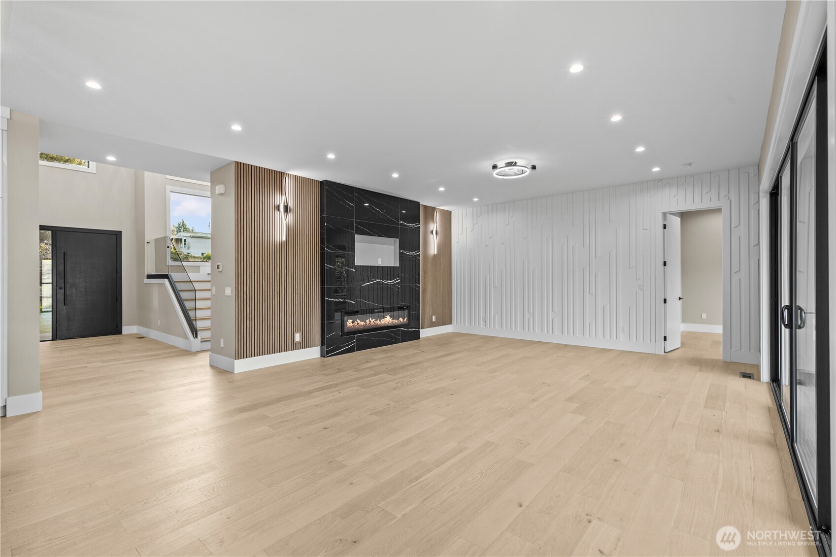 20921 1st Place Property Photo 9