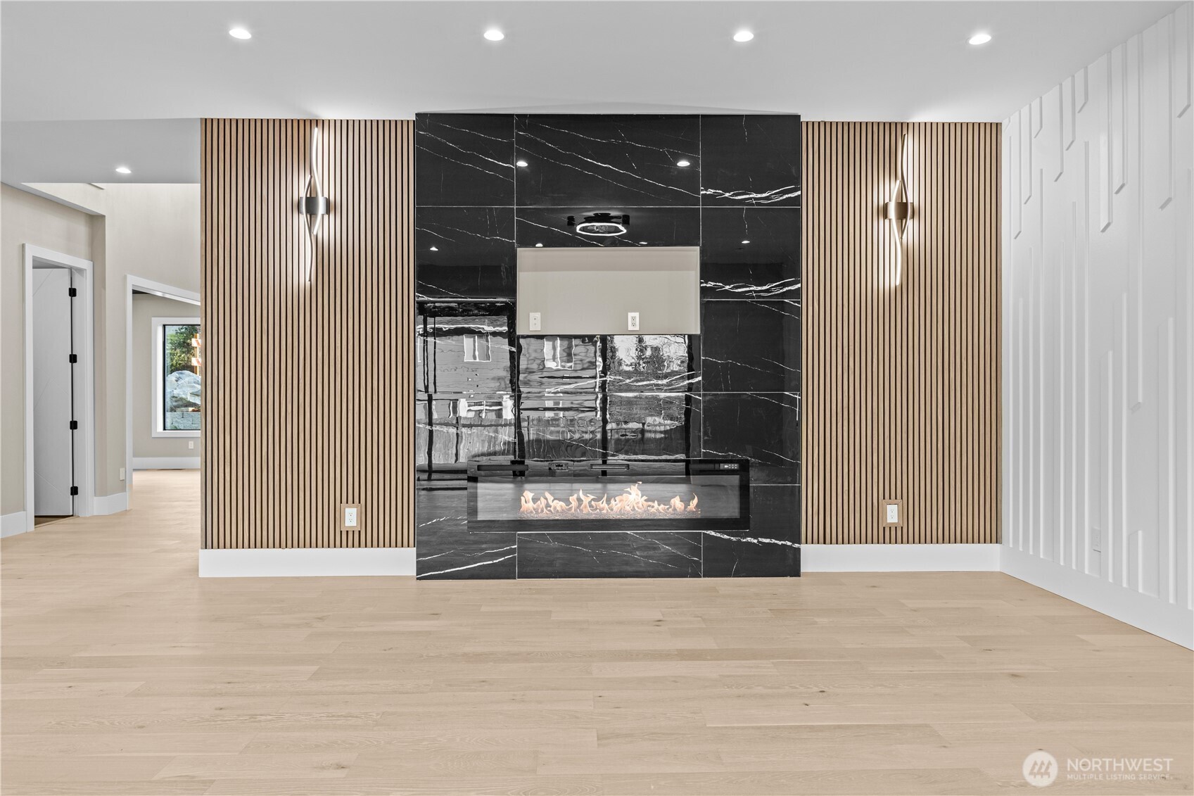 20921 1st Place Property Photo 10