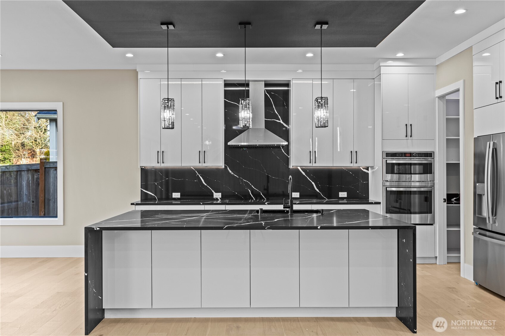 20921 1st Place Property Photo 13