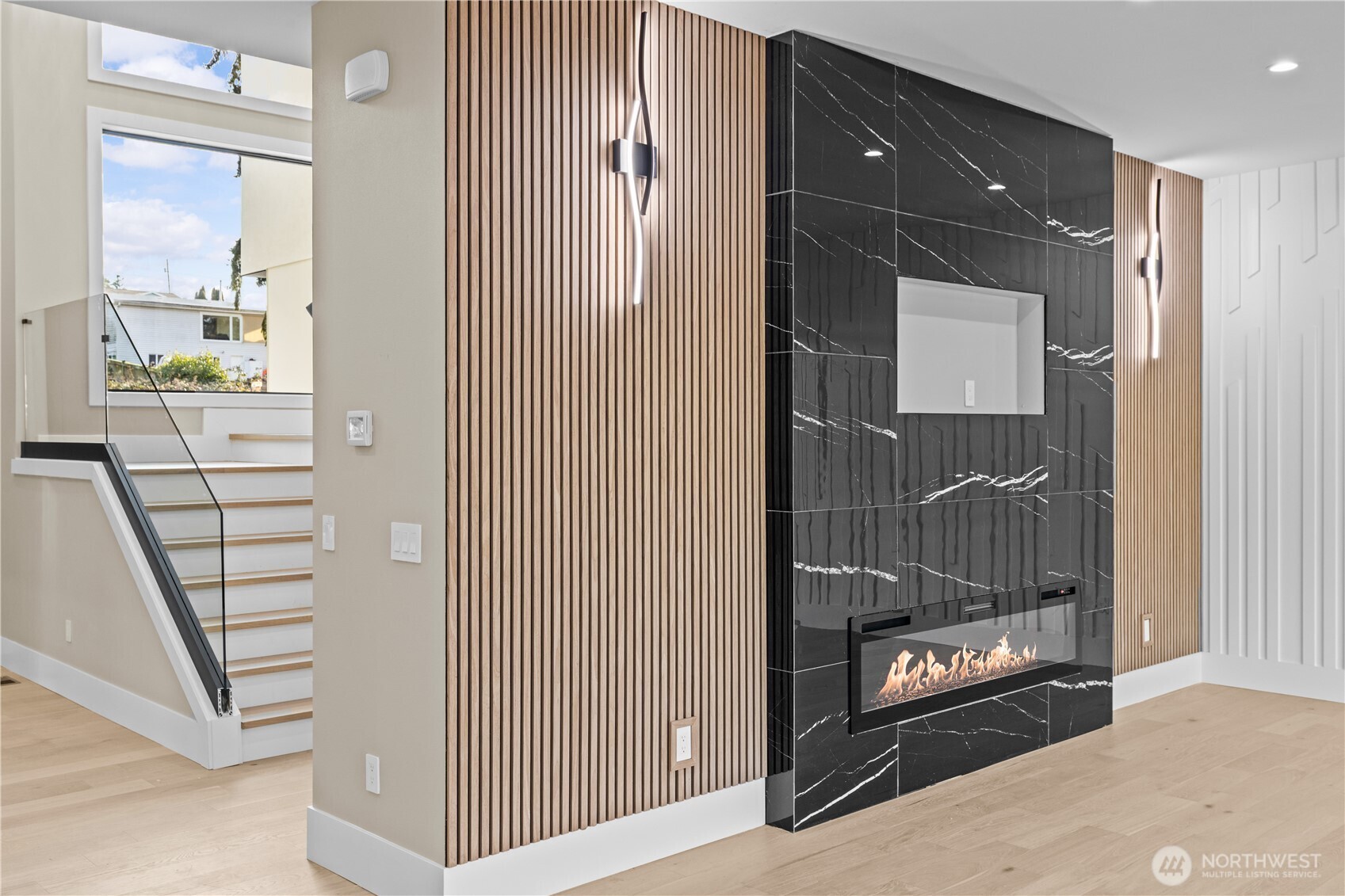 20921 1st Place Property Photo 18