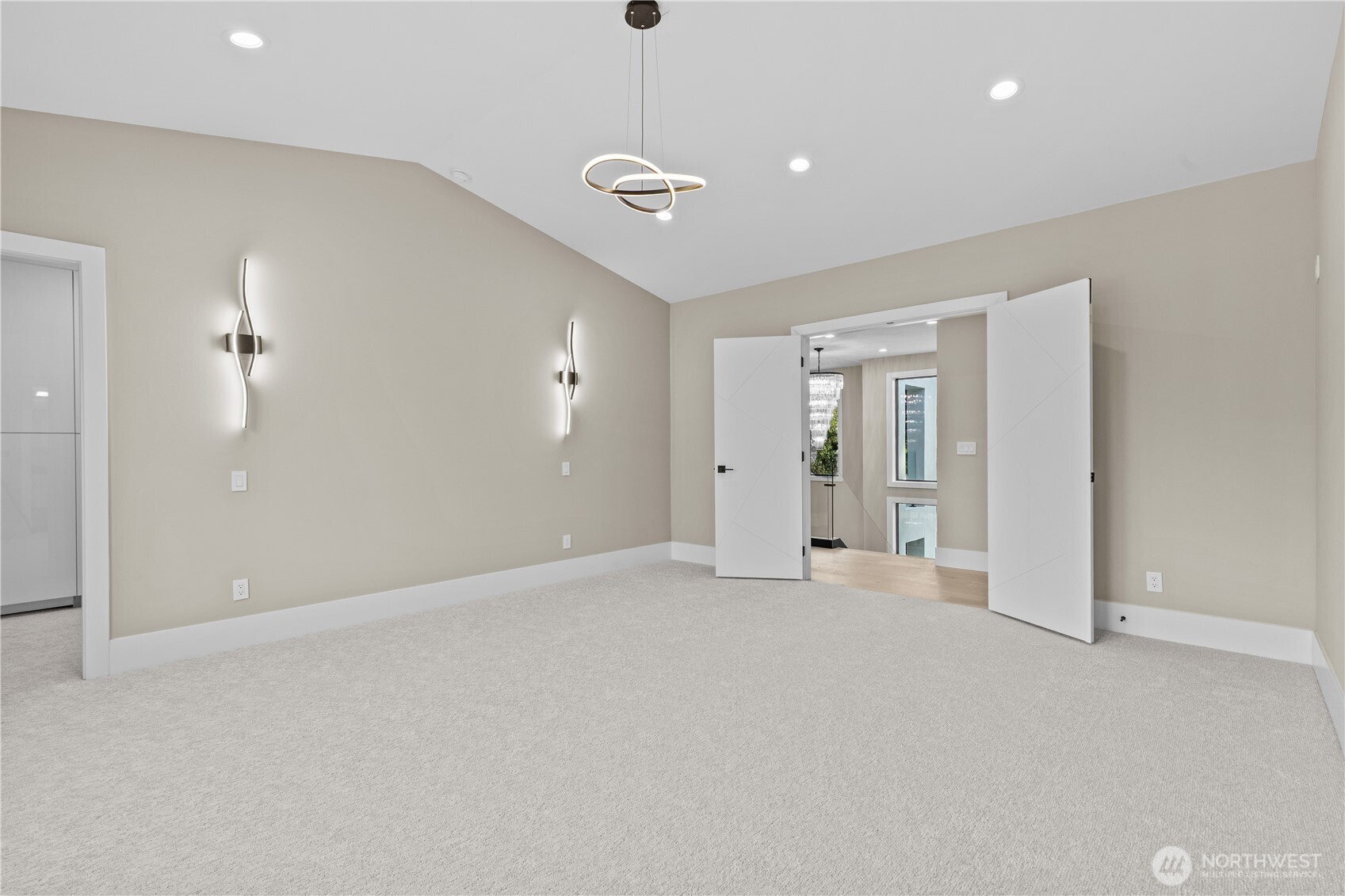 20921 1st Place Property Photo 31