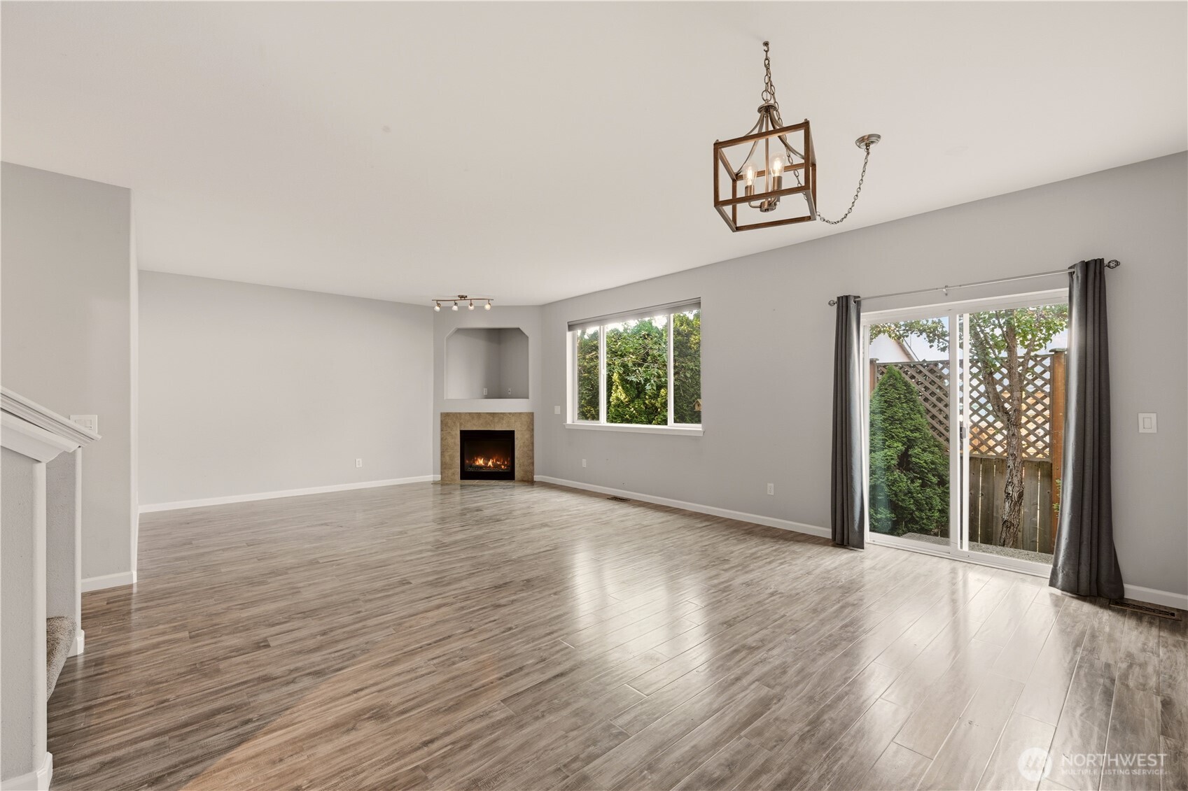 17416 91st Avenue Property Photo 6